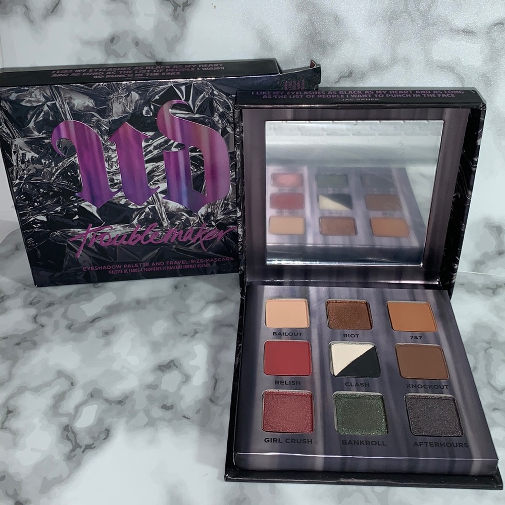 Urban Decay Trouble Maker Eyeshadow Palette